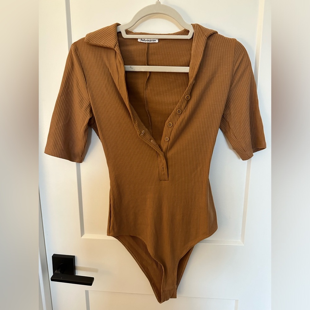 Reformation tan bodysuit size xs